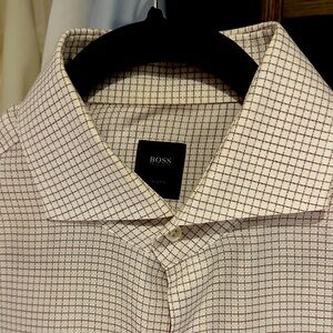 BOSS Men's Cream and red grid.